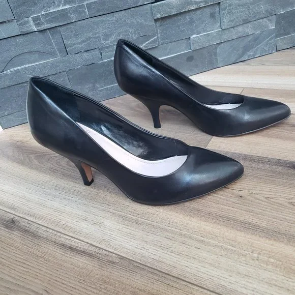 Vince Camuto black leather mid heel pumps - Picture 2 of 8